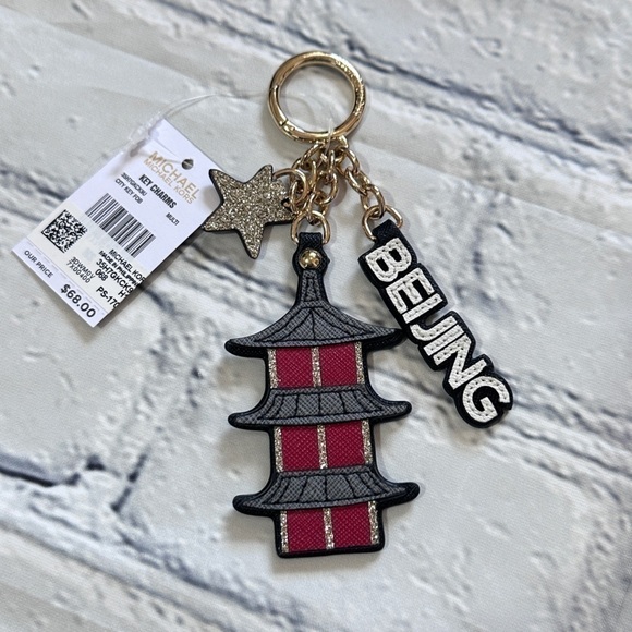 NWT Michael Kors Beijing City Key Fob - Picture 1 of 2